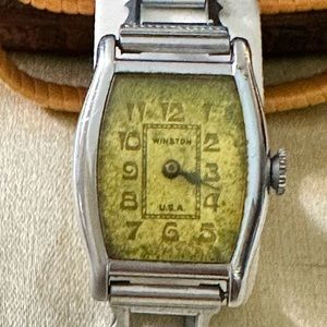 Vintage Silver Tone Bracelet Style Winston U.S.A. Wristwatch / Watch.
